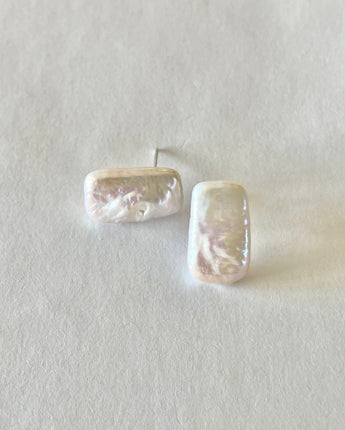 Greybird Daisy Genuine Freshwater Pearl Studs