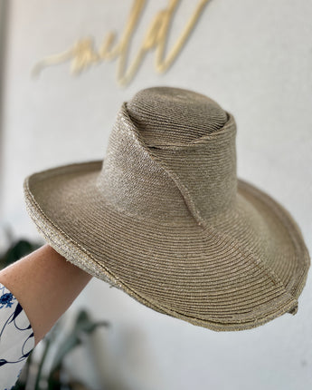 Latte Swirl Crown Hat