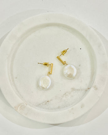 Greybird Amelia Genuine Freshwater Pearl Earring