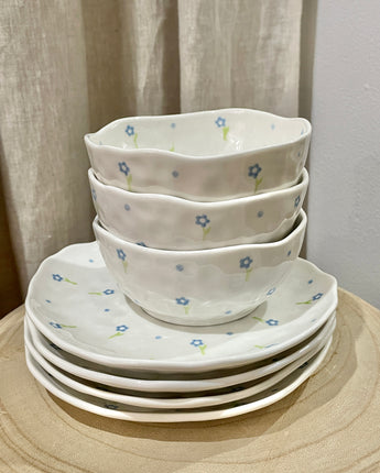 Blue Daisy Plate