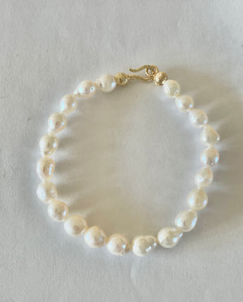 Belle Freshwater Pearl Bracelet Gold