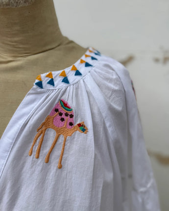 Camel Train Top